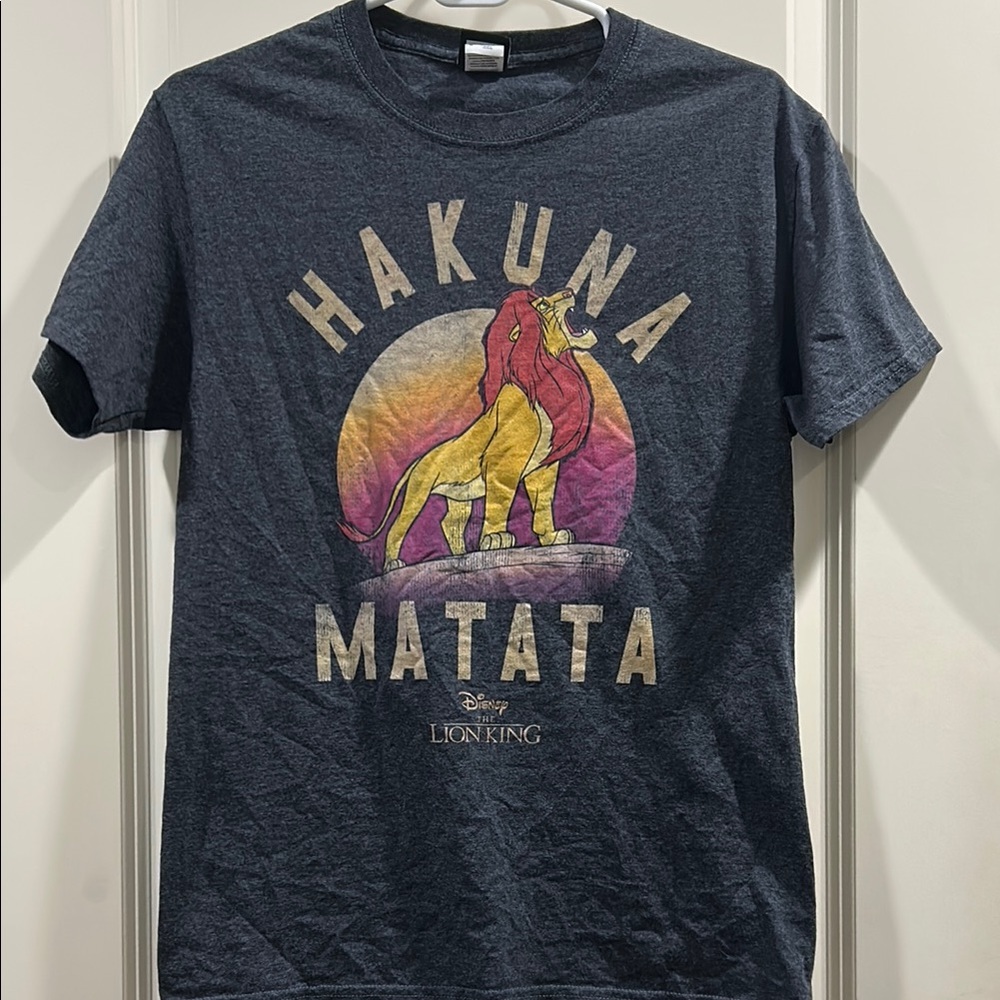 Disney Womens The Lion King Hakuna Matata graphic T-Shirt short sleeve size grey